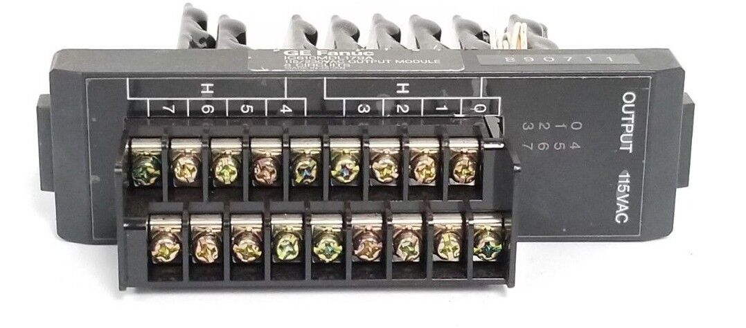 GE FANUC IC610MDL179A OUPUT MODULE 115/230VAC OUTPUT MODULE, MISSING DOOR