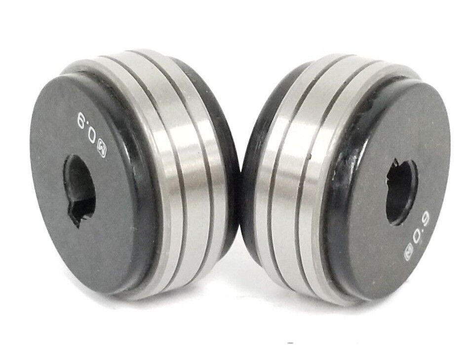 LOT OF 2 NEW GENERIC M 0.9 BEARINGS W/ 1/4" KEYWAYS