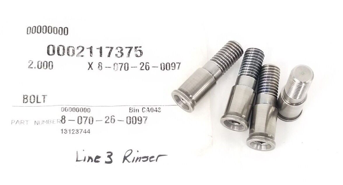 LOT OF 4 NEW GM / KRONES 13123744 BRACKET PIN BOLTS 8-070-26-0097