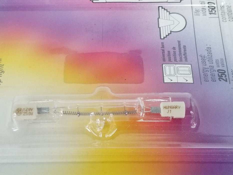 BOX OF 4 NEW GENERAL ELECTRIC 22121 QUARTZ HALOGEN 250 BULBS 250W