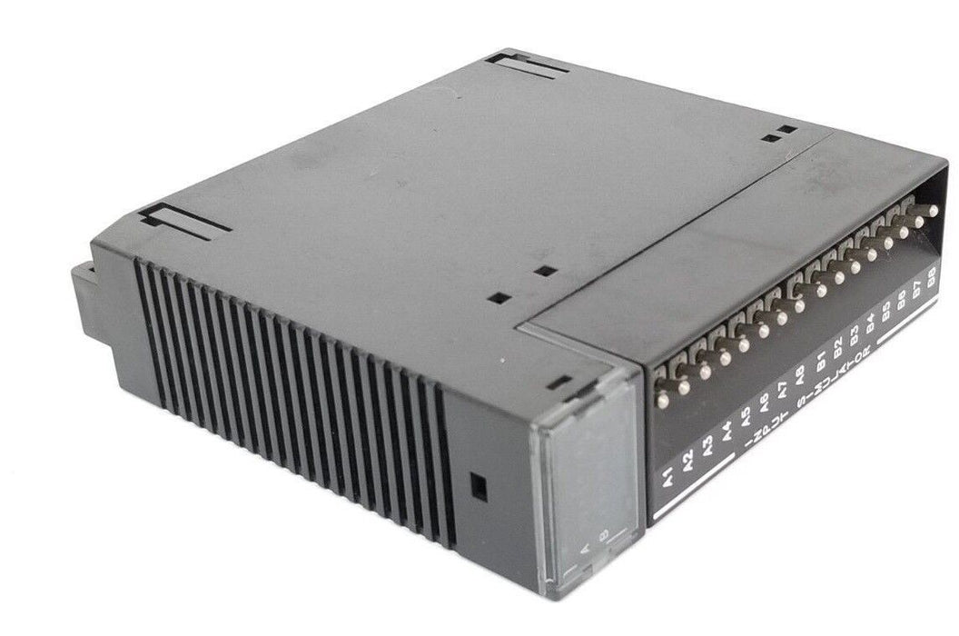 GE FANUC IC693ACC300D INPUT SIMULATOR MODULE