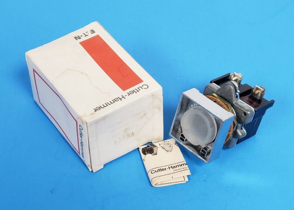 NIB CUTLER-HAMMER E30BA COMPACT PUSHBUTTON INDICATING LIGHT 120V, 60/50HZ