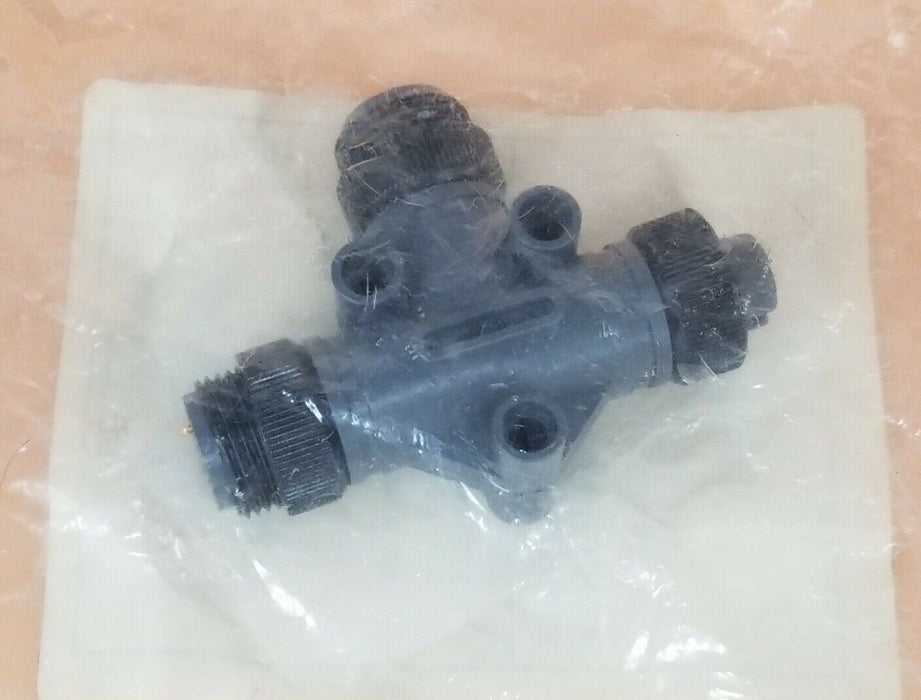 NEW COOPER 5000111-553 D-NET INTRUSIVE POWER TEE, 300V, 8A, 5000111553