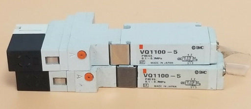 LOT OF 2 SMC VQ1100-5 SOLENOID VALVE VQ11005, 0.1~0.7MPa, DC 24V, 1W