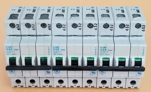 LOT OF 3 GENERAL ELECTRIC V07325 CIRCUIT BREAKERS 277/480V 25A V-LINE C25