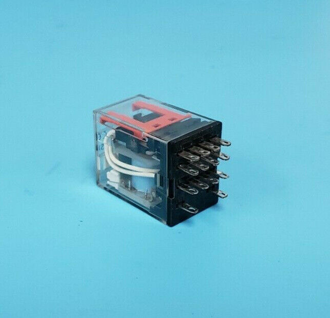 OMRON MY4N-D2 24VDC RELAY, 5AMP 240VAC 24VDC COIL 4PDT 14BLADE W/ LED