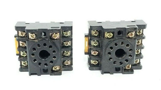 LOT OF 2 YOUNG ELECTRONICS DS-11 RELAY SOCKETS 11PIN, 10A, 300V