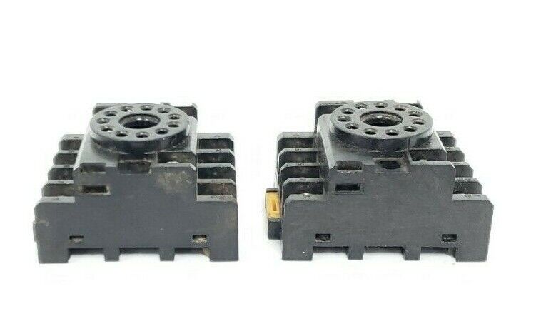 LOT OF 2 YOUNG ELECTRONICS DS-11 RELAY SOCKETS 11PIN, 10A, 300V