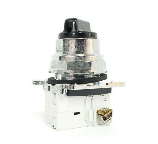 CUTLER-HAMMER 2-POSITION SELECTOR SWITCH W/ 10250T/91000T SER. D2 CONTACT BLOCK