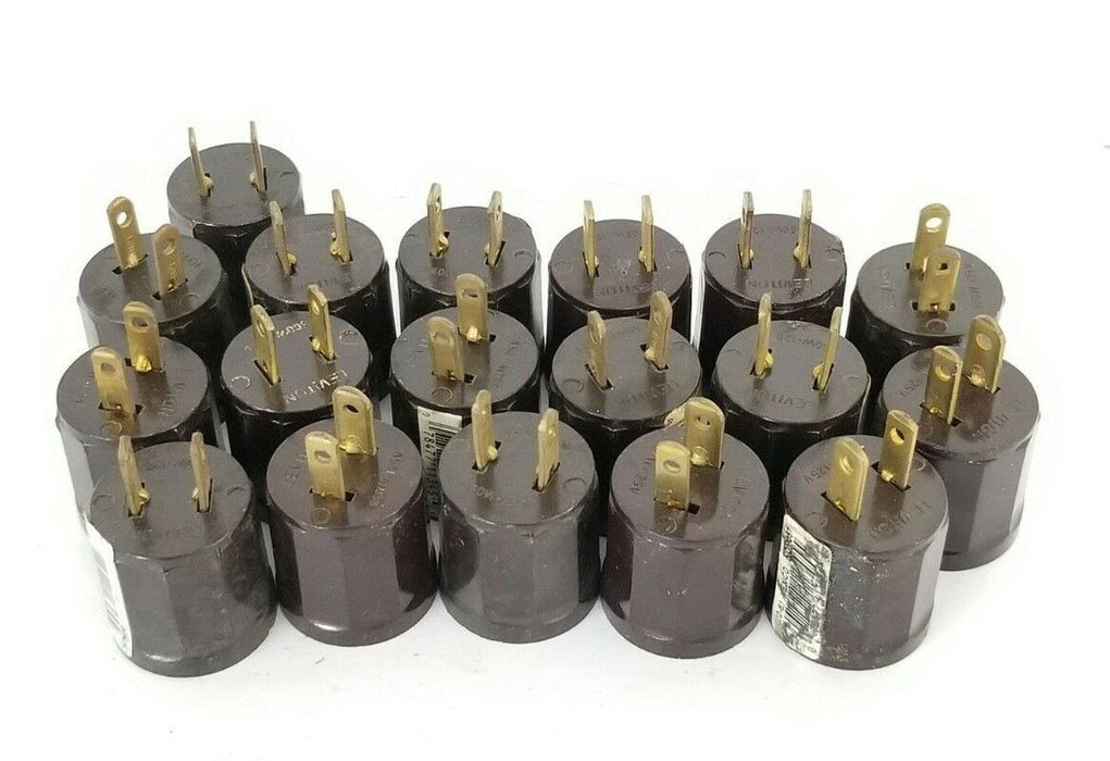 LOT OF 18 LEVITON 002-61 SOCKET / OUTLET PLUG-IN ADAPTERS 002-00061 002/630-61
