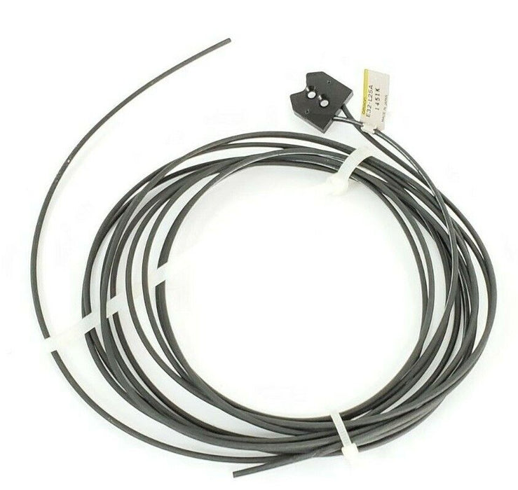 NEW OMRON E32-L25A EDGE SENS RT ANGL MOUNT, E32L25A