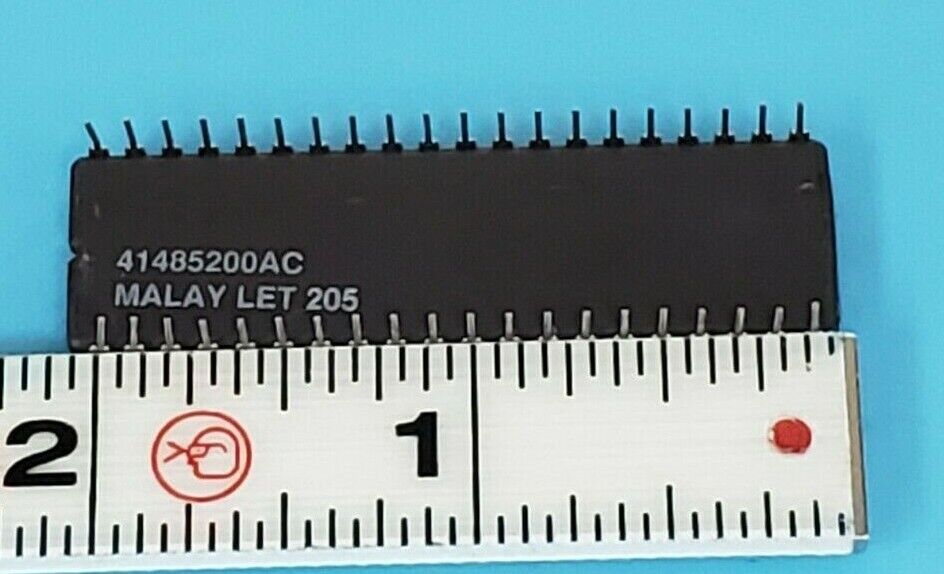 INTEL D8032AH MICROCOMPUTER IC L2092032 8-BIT HMOS CDIP40