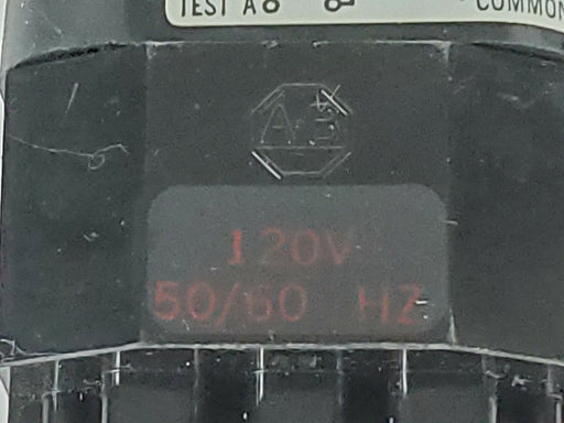 ALLEN BRADLEY 800T-PT26 PUSH BUTTON RED LENS SER. N W/ 800T-XA SER. C CONTACT