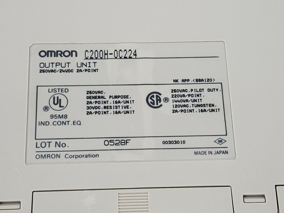 OMRON C200H-0C224 OUTPUT UNIT C200H-OC224 250VAC/24VDC, 2A/POINT