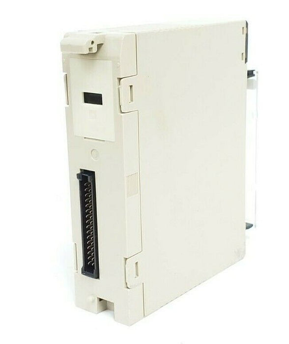 OMRON C200H-0C224 OUTPUT UNIT C200H-OC224 250VAC/24VDC, 2A/POINT
