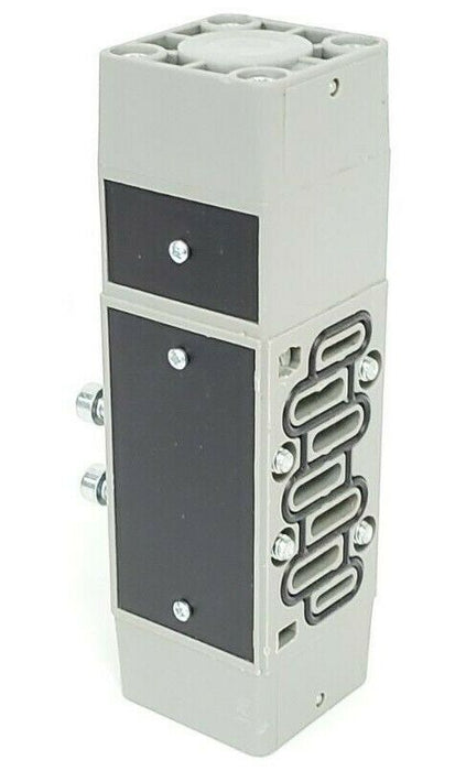 NEW BOSCH REXROTH 0-820-227-001 DIRECTIONAL-CONTROL VALVE DP 5/3 ISO 106