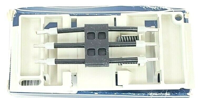 LOT OF 3 NIB TELEMECANIQUE GK2AF01 MOUNTING PLATES 025596