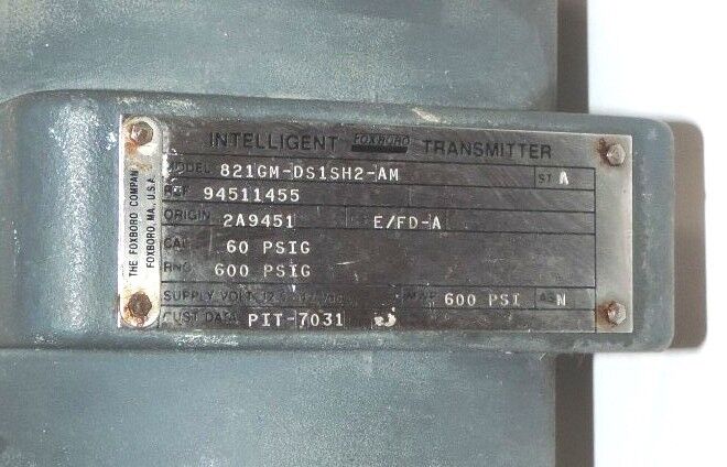 FOXBORO 821GM-DS1SH2-AM INTELLIGENT TRANSMITTER W/ L0121GT/C 820 TRANSMITTER