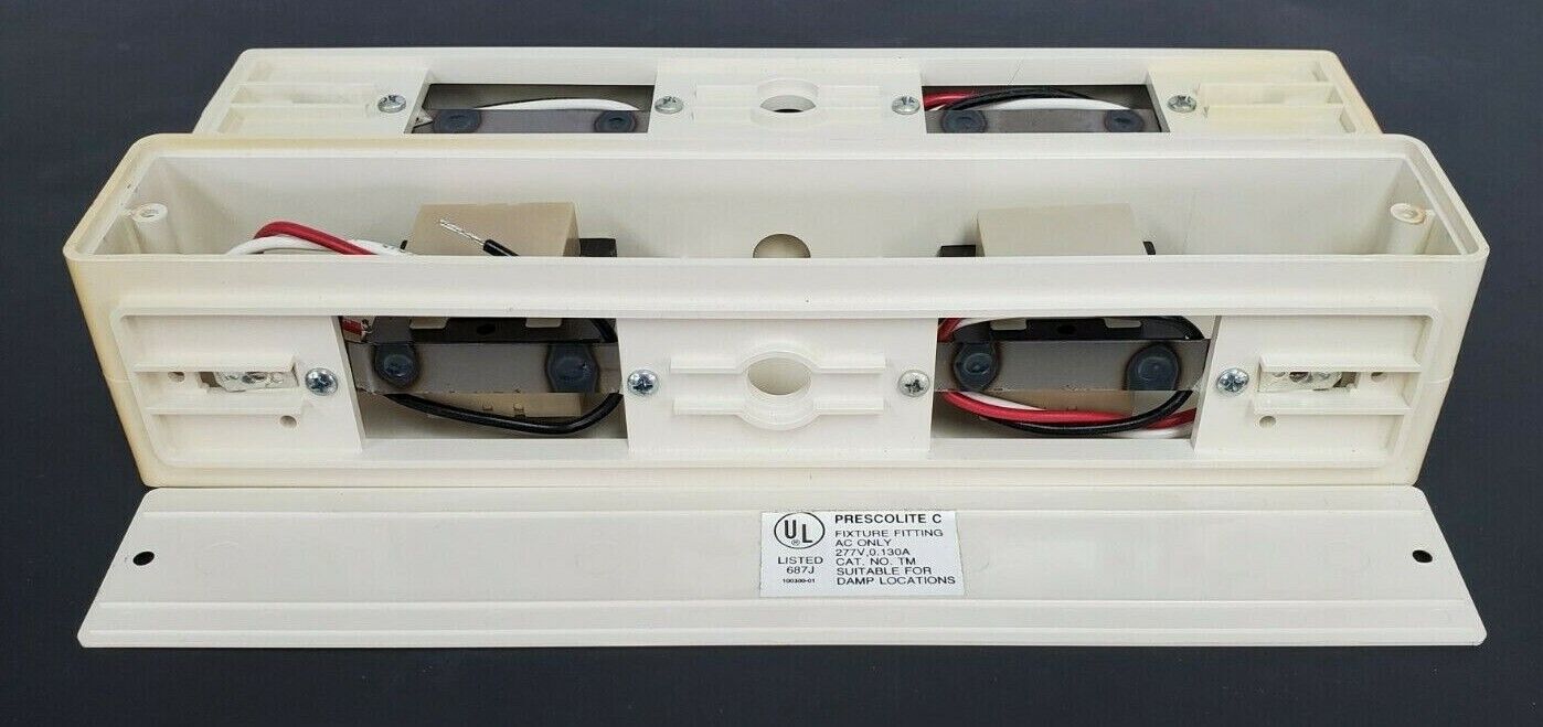LOT OF 2 NEW PRESCOLITE TM FIXTURE FITTINGS WITH INCOMPLETE DCB SOCKET KIT