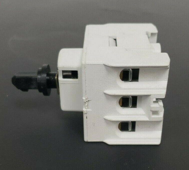 LOT OF 5 ALTECH CORP KU325N MOTOR DISCONNECT SWITCHES 3-POLE, 40A