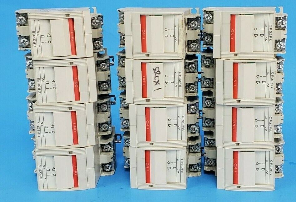 LOT OF 12 FUJI ELECTRIC CP32FS/7 CIRCUIT PROTECTORS CP32F-S007, 7A, 2-POLE