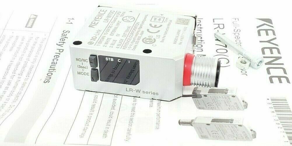 NEW KEYENCE LR-W70C FULL SPECTRUM SENSOR LRW70C, 10-30V DC