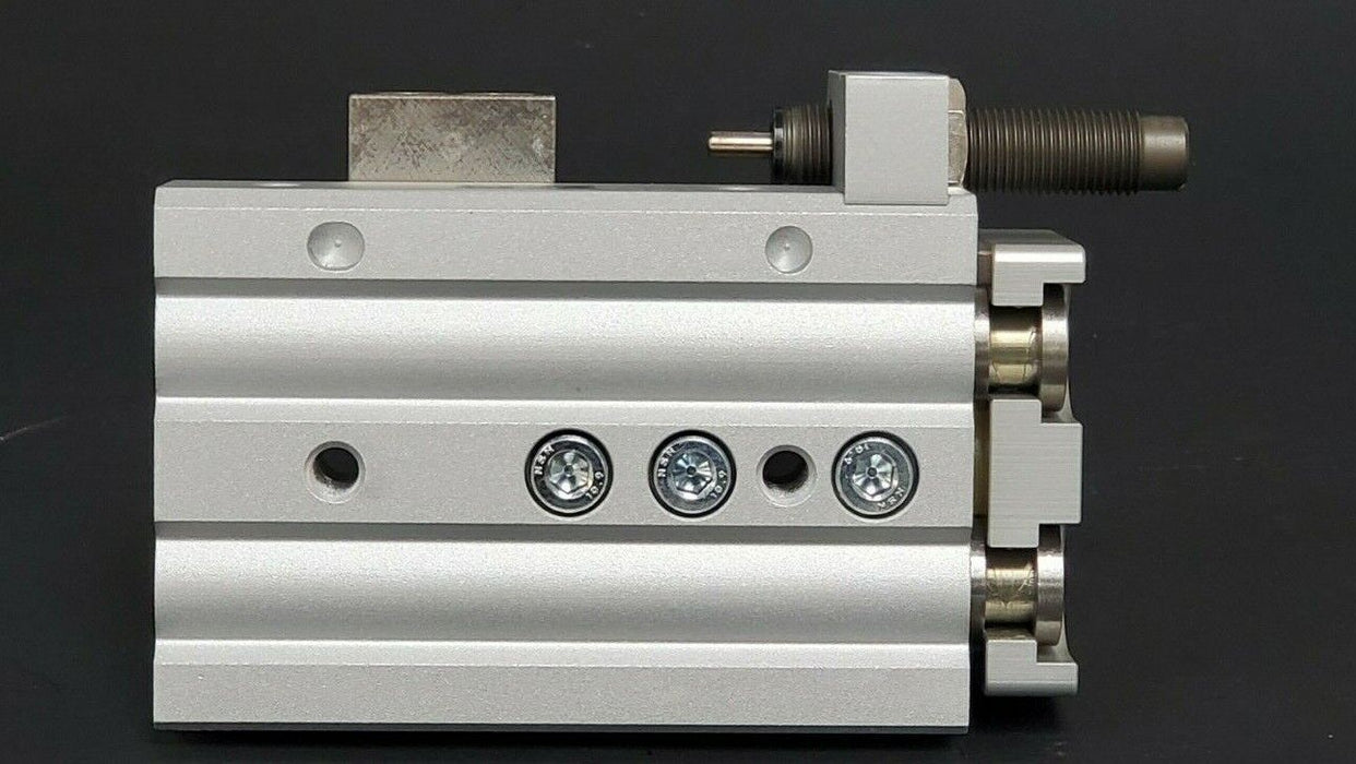 NEW SMC MXQ16-30BS AIR SLIDE TABLE CYLINDER MXQD37 W/ SHOCK ABSORBER MXQ1630BS