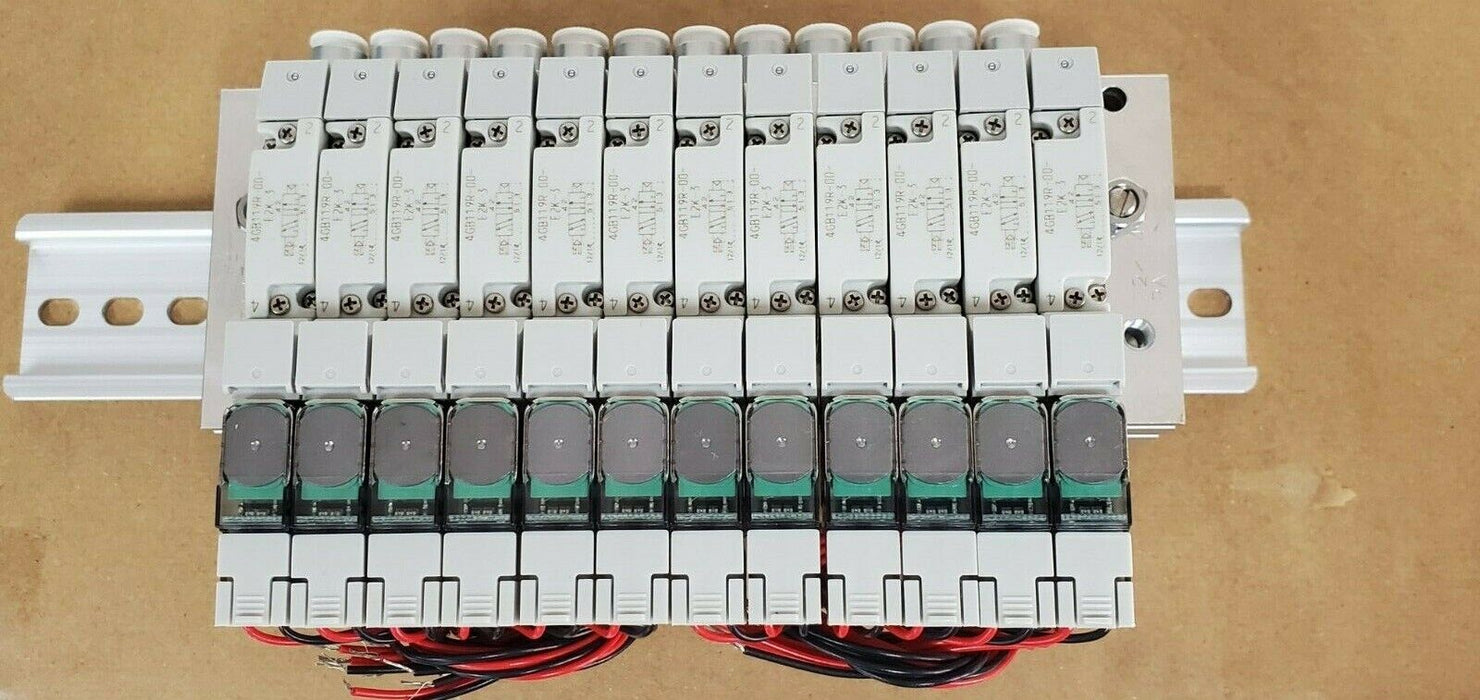 NIB CKD M4GB110R-C6-E2KD-12-3 VALVE MANIFOLD BLOCK ASSEMBLY 4GB119R-00-E2K-3