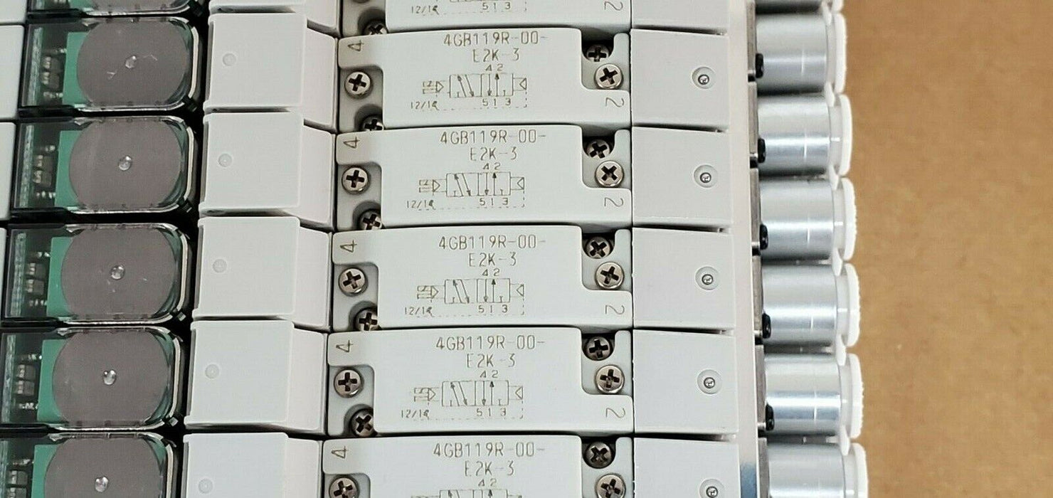 NIB CKD M4GB110R-C6-E2KD-12-3 VALVE MANIFOLD BLOCK ASSEMBLY 4GB119R-00-E2K-3