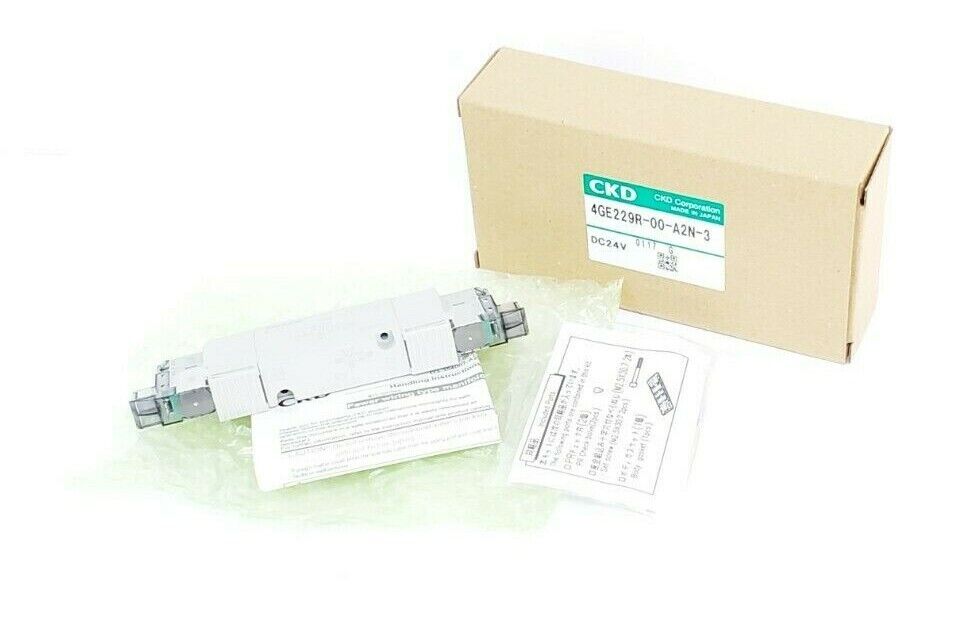 NIB CKD 4GE229R-00-A2N-3 SOLENOID VALVE 4GE229R00A2N, DC24V