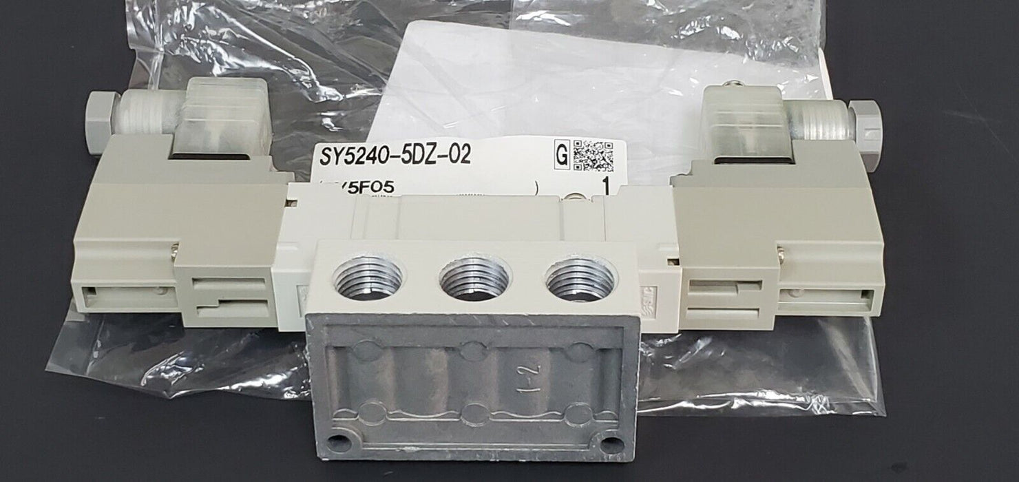 NEW SMC SY5240-5DZ-02 DOUBLE SOLENOID BASE MOUNT VALVE SY52405DZ02, 24V