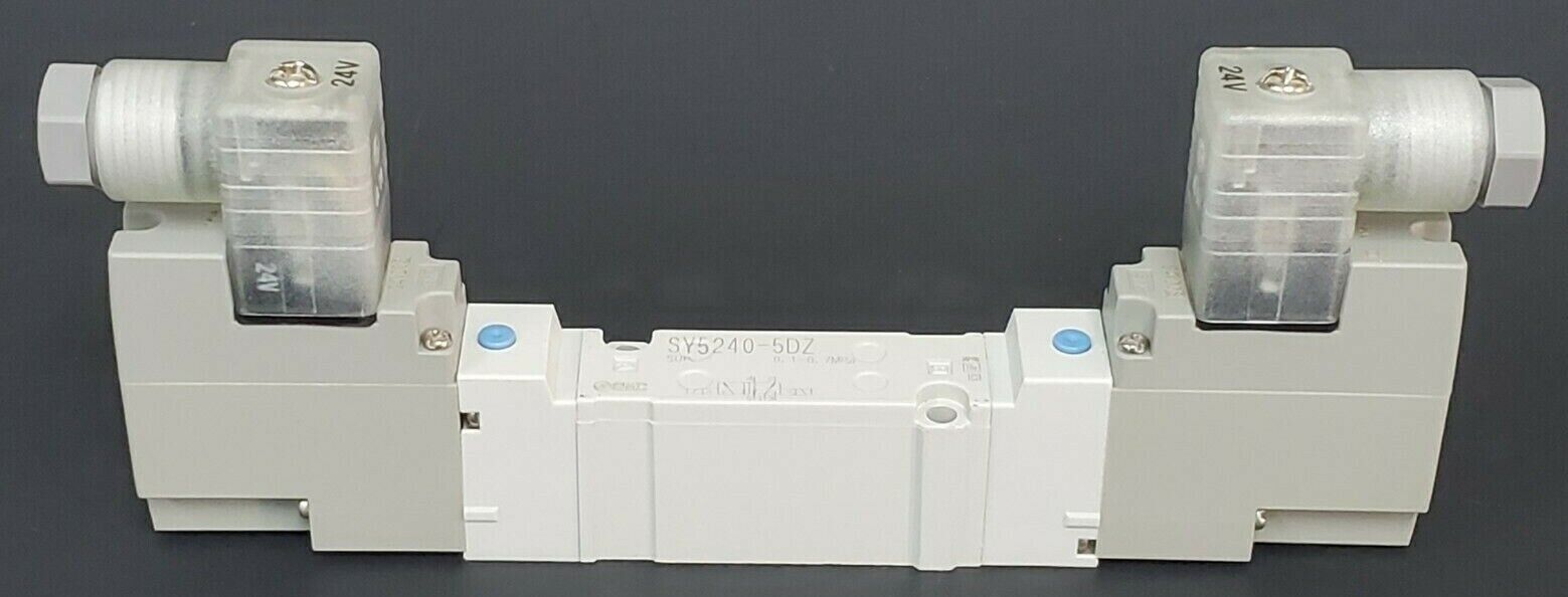 NEW SMC SY5240-5DZ-02 SOLENOID VALVE SY52405DZ02, 0.1~0.7MPa, 24V