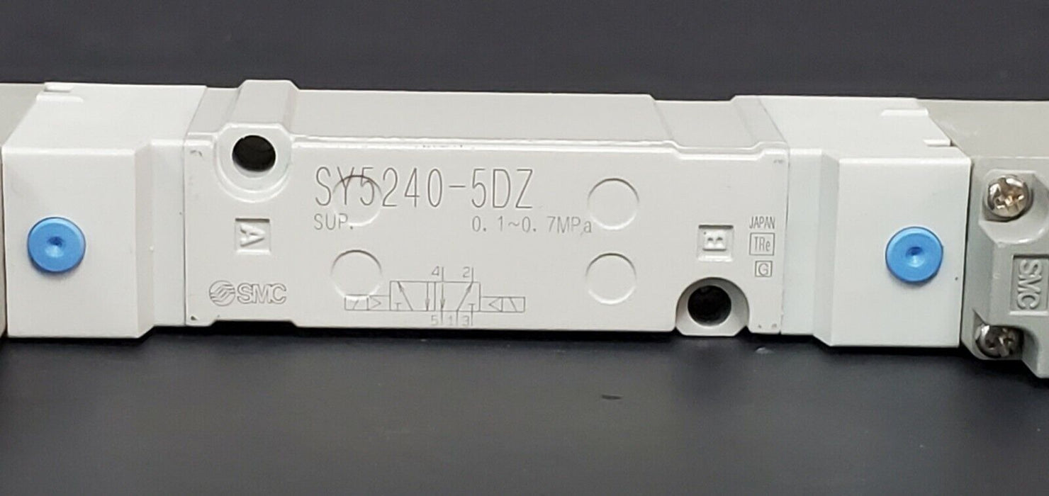 NEW SMC SY5240-5DZ-02 SOLENOID VALVE SY52405DZ02, 0.1~0.7MPa, 24V