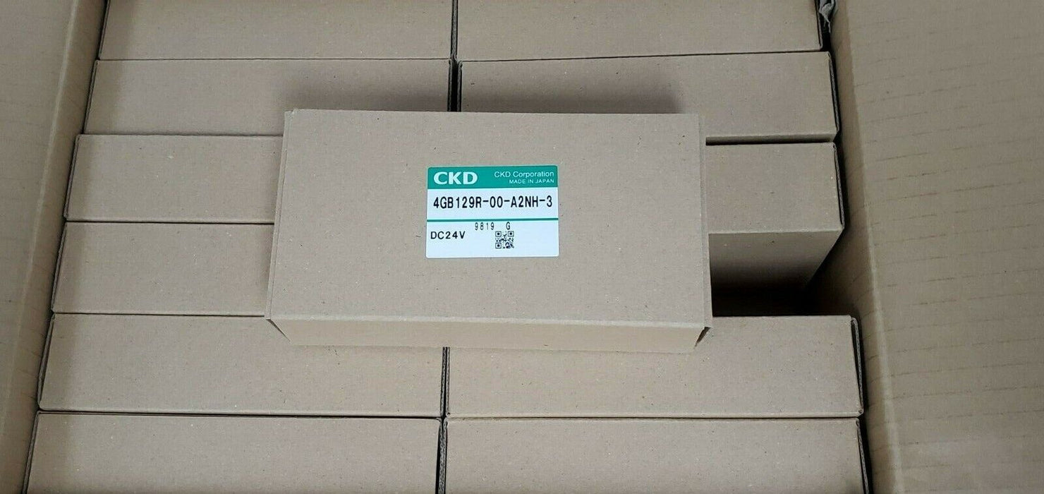 CASE OF 36 NIB CKD 4GB129R-00-A2NH-3 PILOT VALVES DC24V 4GB129R00A2NH3