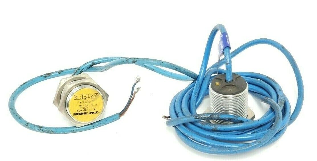 LOT OF 2 TURCK BI10-G30-Y0X G-BARREL WITH CABLES BI10-G30-Y0X, 5-30VDC