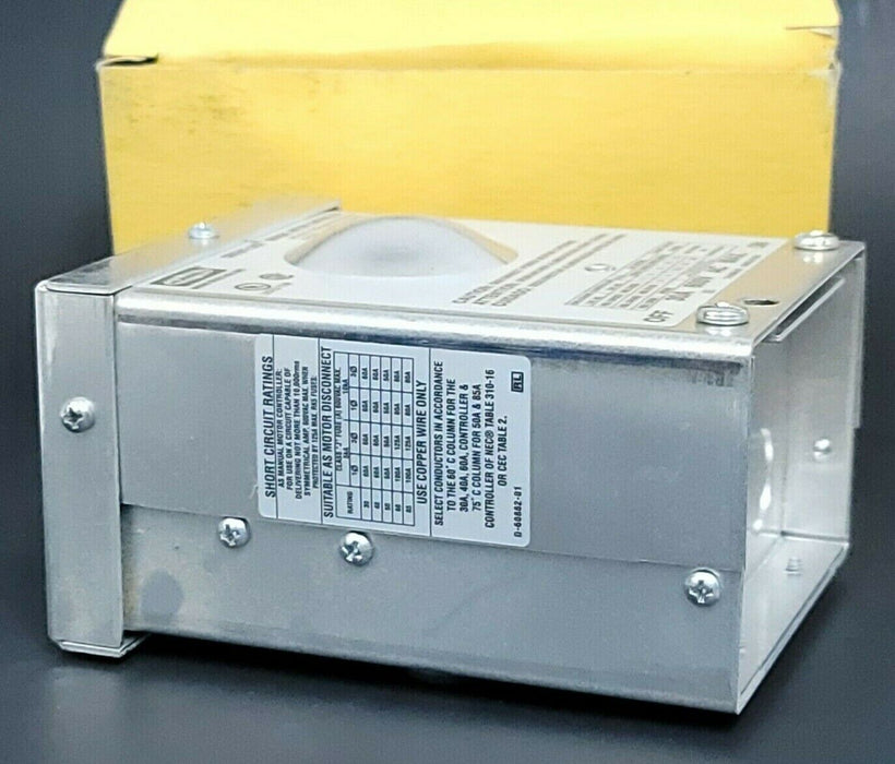 NIB HUBBELL HBL13R90 SURFACE MOUNT ENCLOSURE 30A