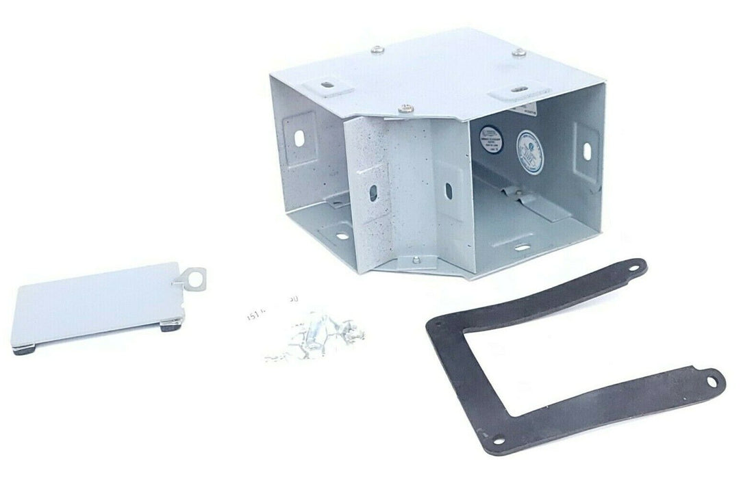 NEW SQUARE D LJ490LI JIC OILTIGHT WIREWAY 90 DEG. ELBOW 4''X4'' SER. 1