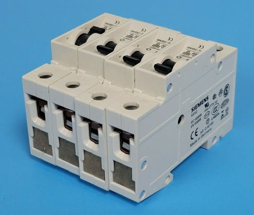 LOT OF 4 SIEMENS 5SX21C3 CIRCUIT BREAKERS 5SX2 230/400V