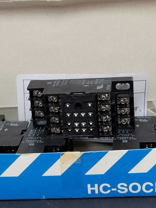 BOX OF 5 NEW PANASONIC HC4-HSF-K HC-SOCKETS 7A 250V AC AP3882K