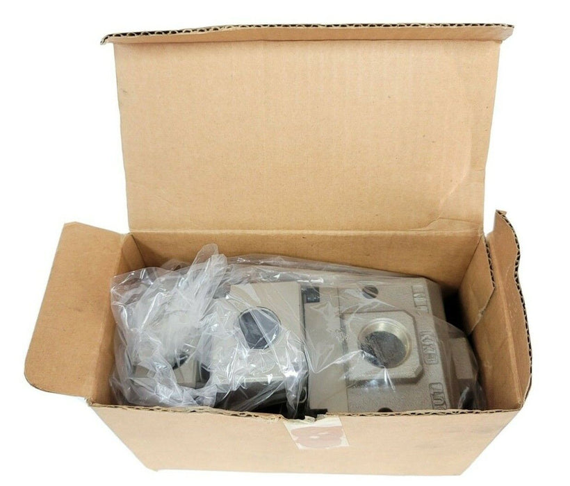 NIB SMC VP3145-039TB SOLENOID VALVE VP3145 AC 220V