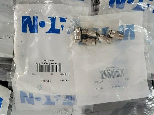 LOT OF 45 NEW EATON 1168X4 MALE CONNECTORS 1/4'' TUBE O.D. X 1/8 MALE PIPE