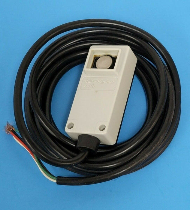 EATON CUTLER-HAMMER E53UCXT100A PHOTOELECTRIC ULTRASONIC SENSOR SER. A1