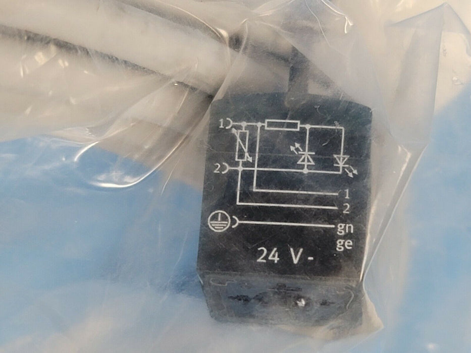 NEW FESTO KMEB-1-24-5-LED CABLE WITH SOLENOID 3 PIN PLUG SOCKET 151689