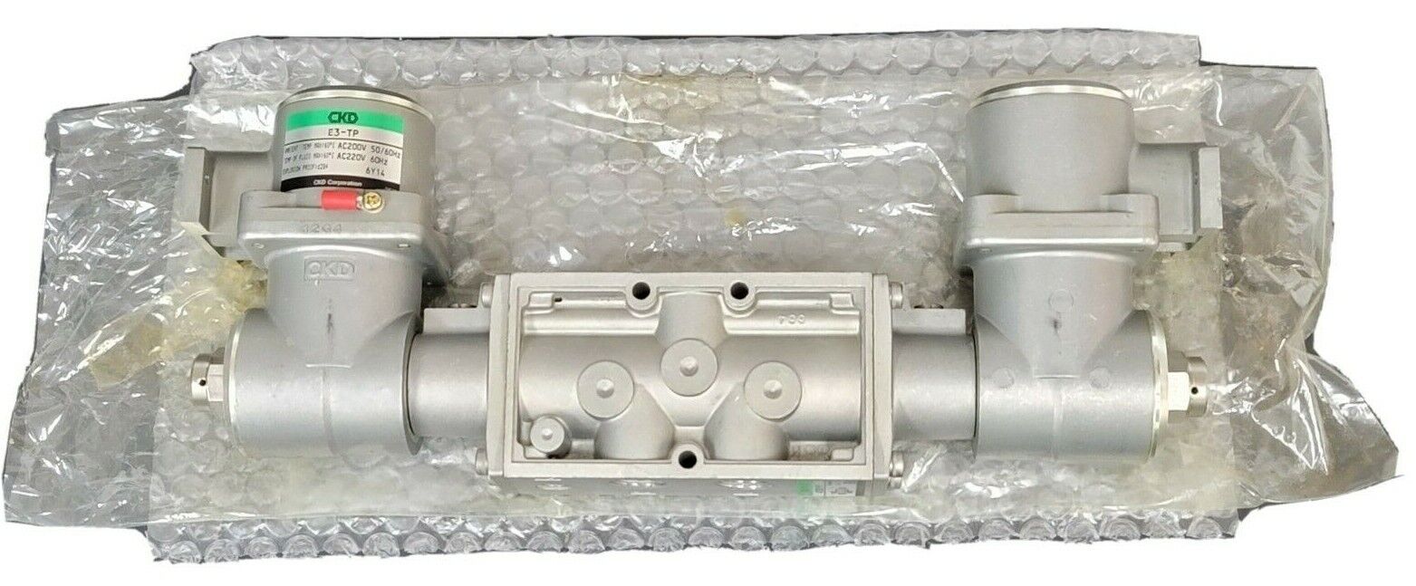 NIB CKD 4F320E-10-TP SOLENOID VALVE 4F320E10TP VOLTS: AC200V
