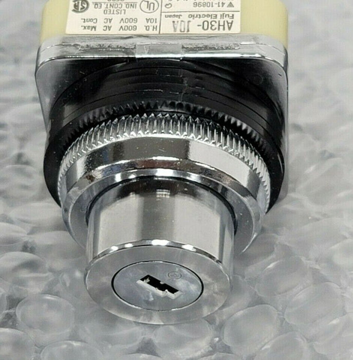 NIB FUJI ELECTRIC AH30-J0A SELECTOR SWITCH AH30, J0A10A