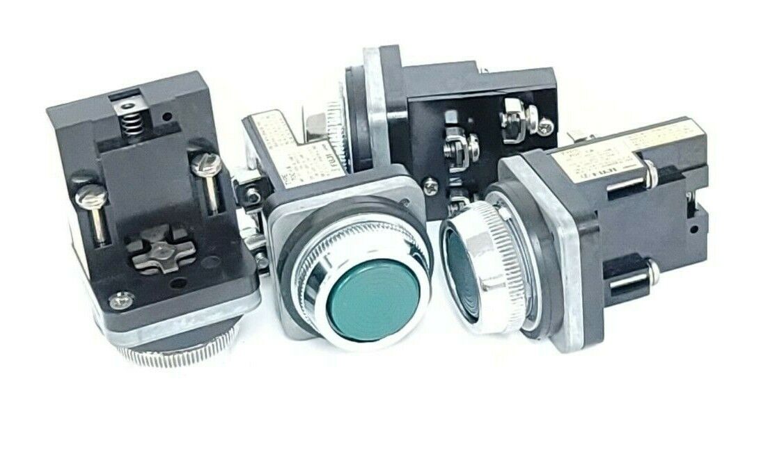 LOT OF 4 FUJI ELECTRIC 70C-IA CONTACT BLOCK 70CIA, GREEN PUSHBUTTON