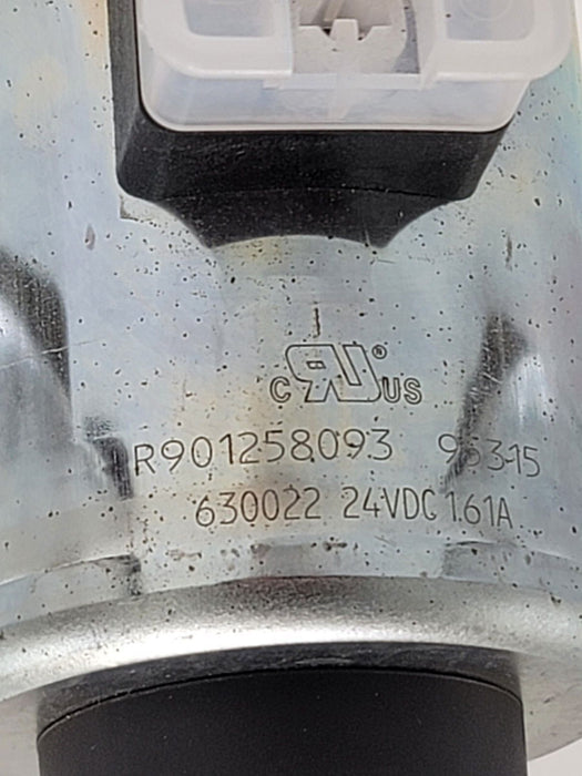 NEW BOSCH REXROTH 5-4WE 10 J2B50/EG24N9K4/M CONTROL VALVE R901328321