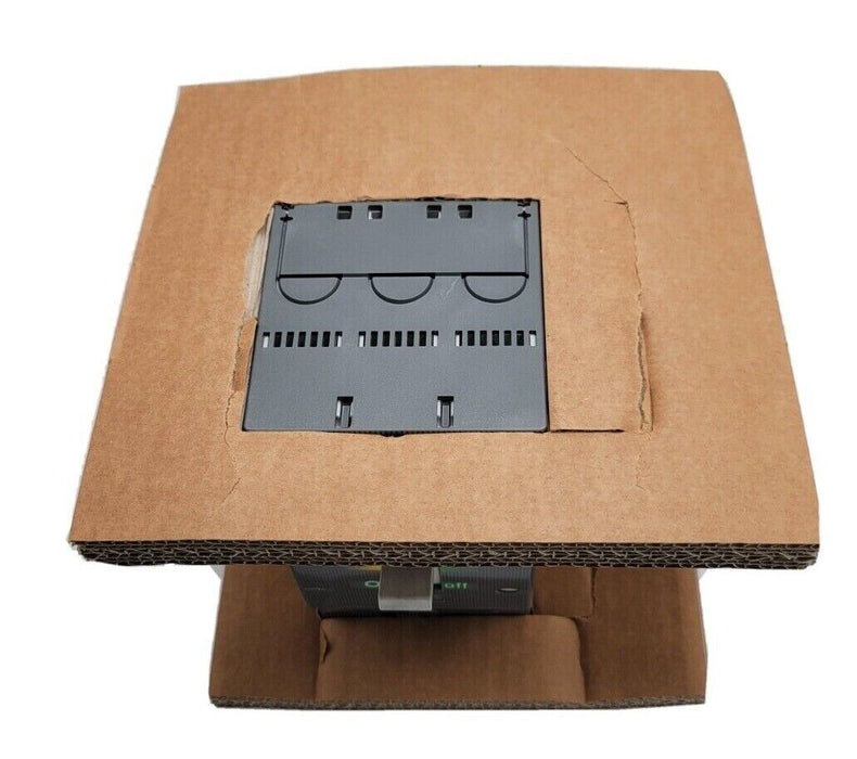 NEW ABB SACE TMAX T4 L-D 250 CIRCUIT BREAKER 1SDA063284R1 W/ ACCESSORIES