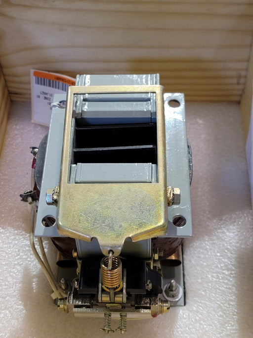 NEW GE HITACHI NUCLEAR Q233A3620P001 SOLENOID ASSEMBLY CR9503 NR108/203-3/2-71