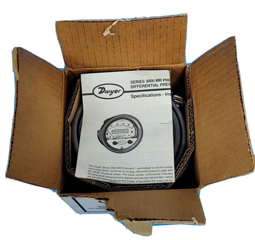 NEW DWYER 3000-0MR PHOTOHELIC PRESSURE GAUGE 3000MR 3000-OMR 3000OMR